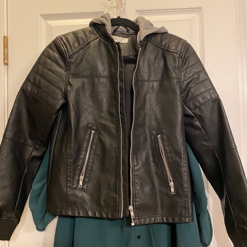 Hooded biker jacket for girls
